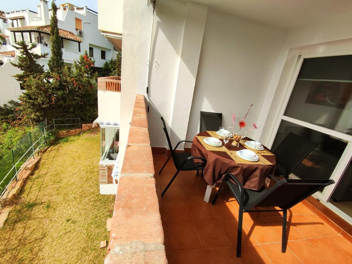 2Bdr Sunny Apartment With Pool And Private Parking In Benalmadena Luaran gambar