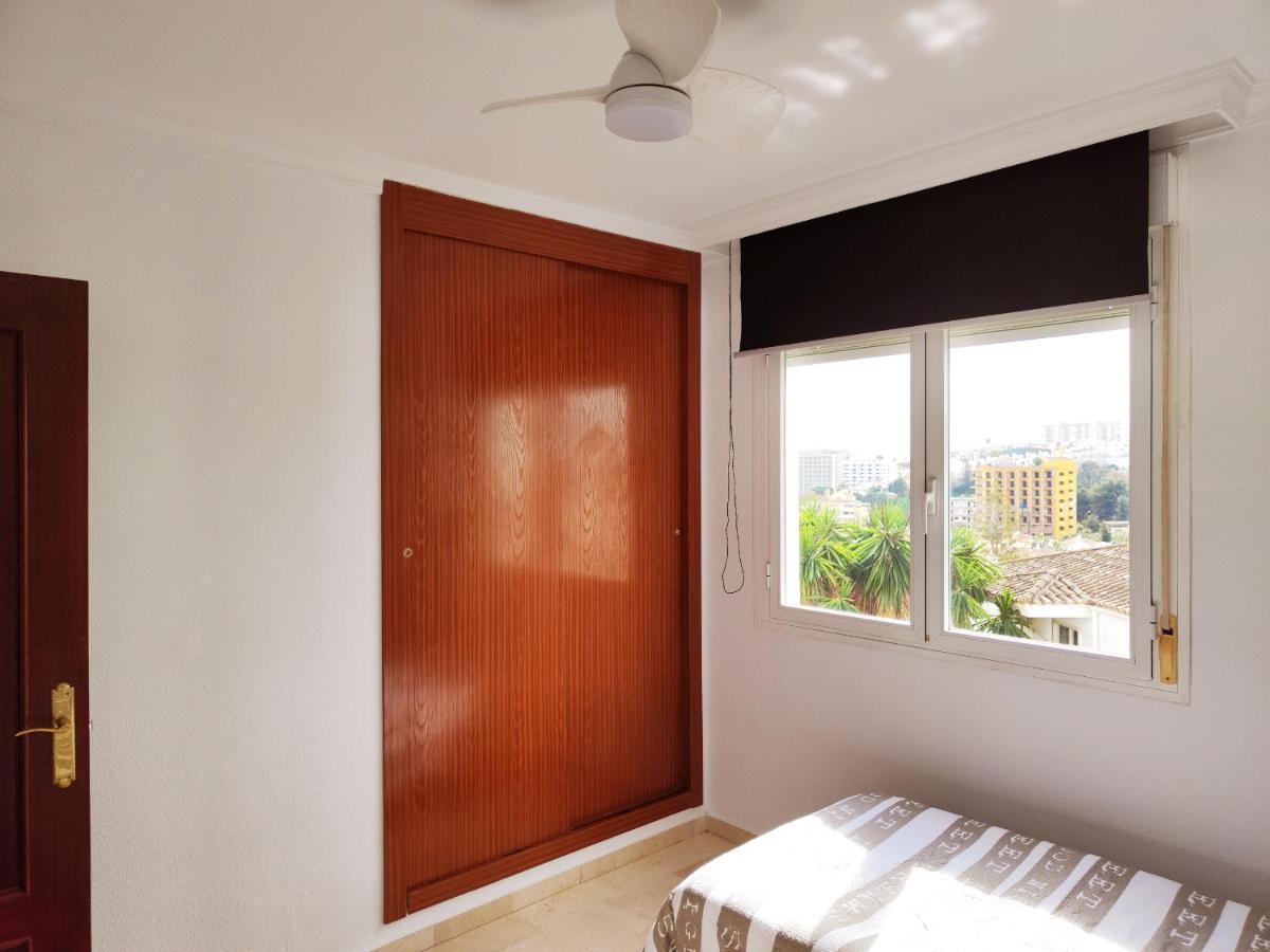 2Bdr Sunny Apartment With Pool And Private Parking In Benalmadena Luaran gambar