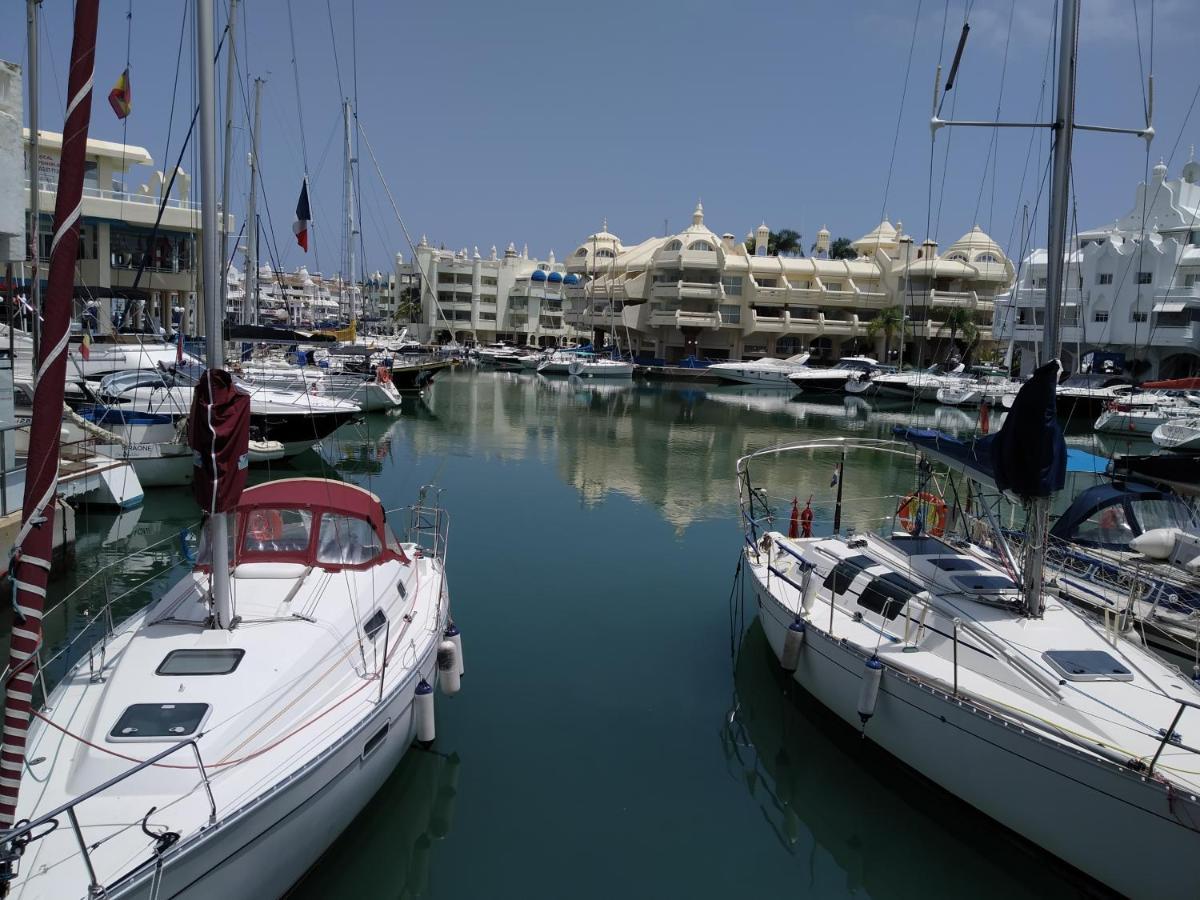 2Bdr Sunny Apartment With Pool And Private Parking In Benalmadena Luaran gambar