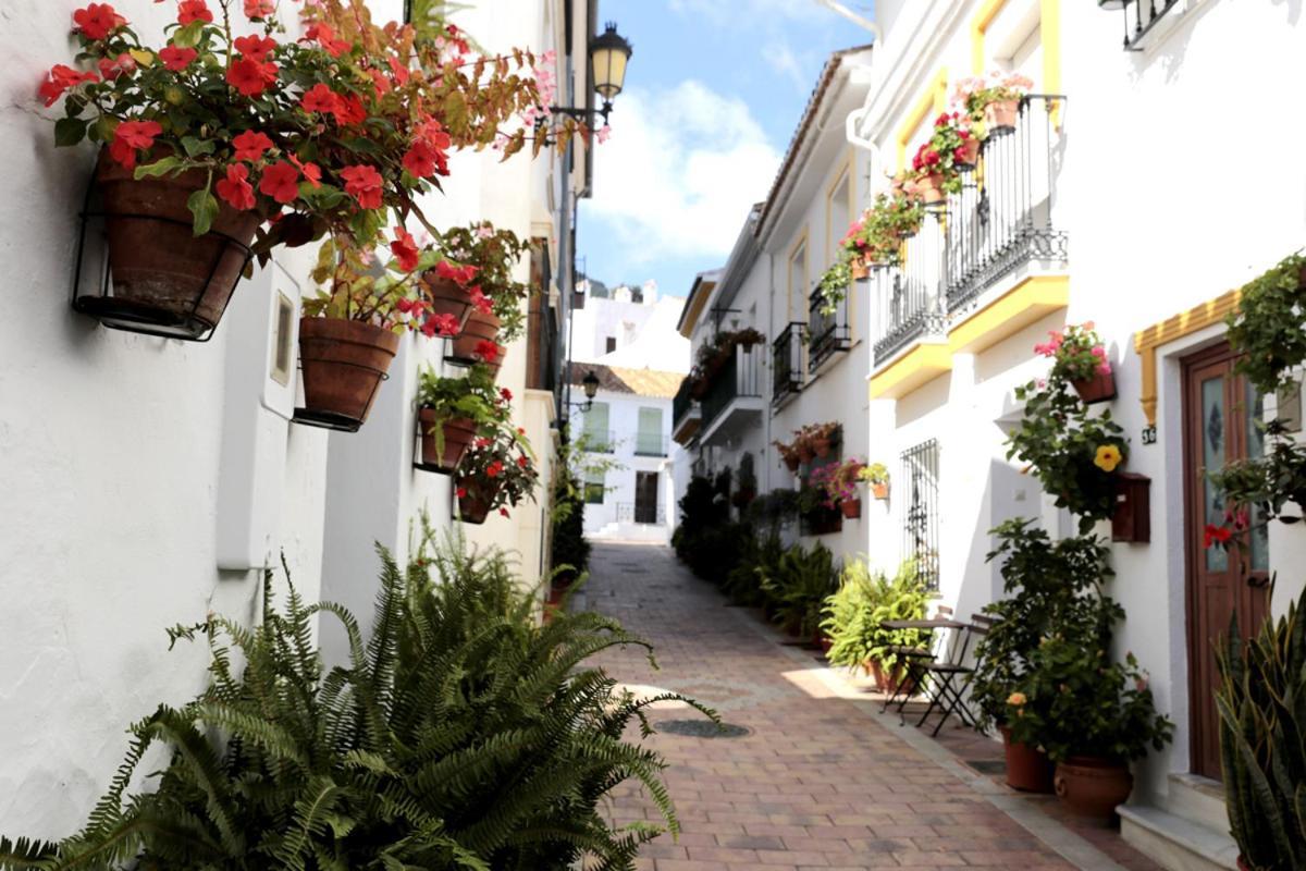 2Bdr Sunny Apartment With Pool And Private Parking In Benalmadena Luaran gambar