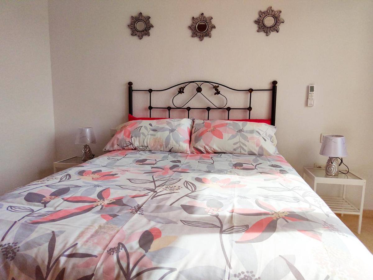 2Bdr Sunny Apartment With Pool And Private Parking In Benalmadena Luaran gambar