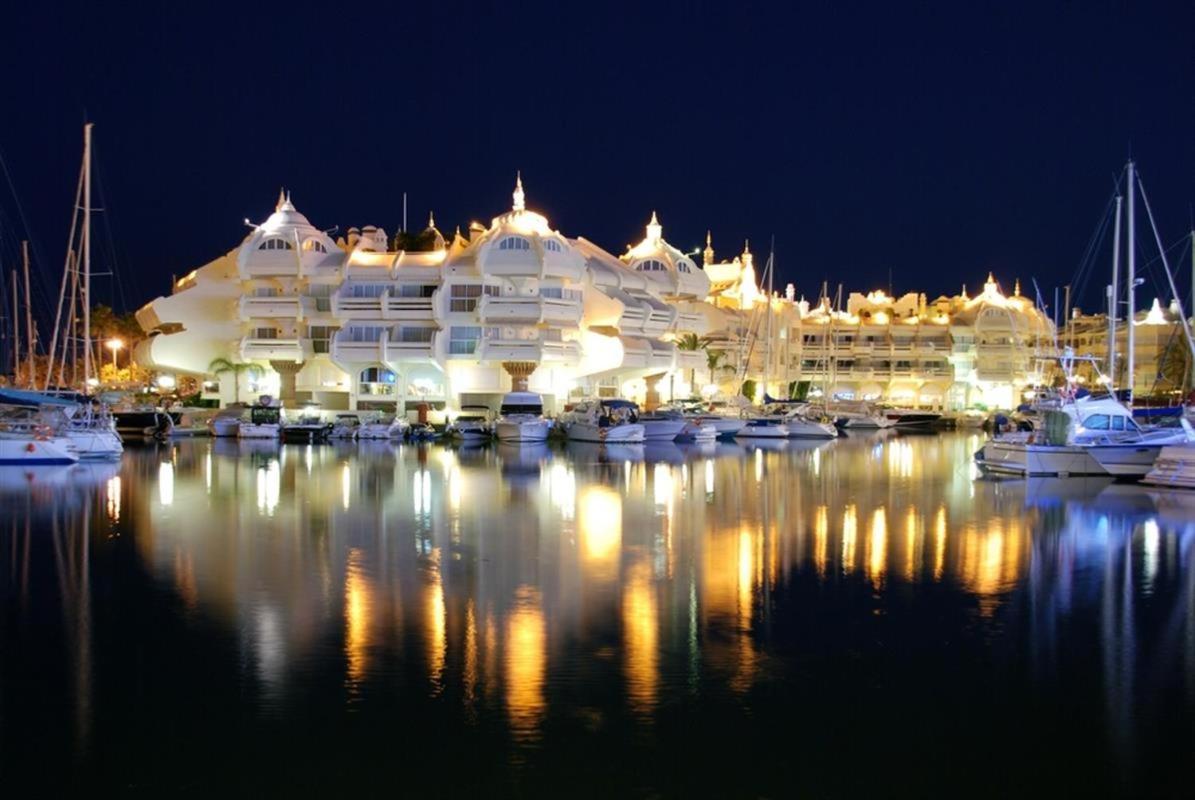 2Bdr Sunny Apartment With Pool And Private Parking In Benalmadena Luaran gambar