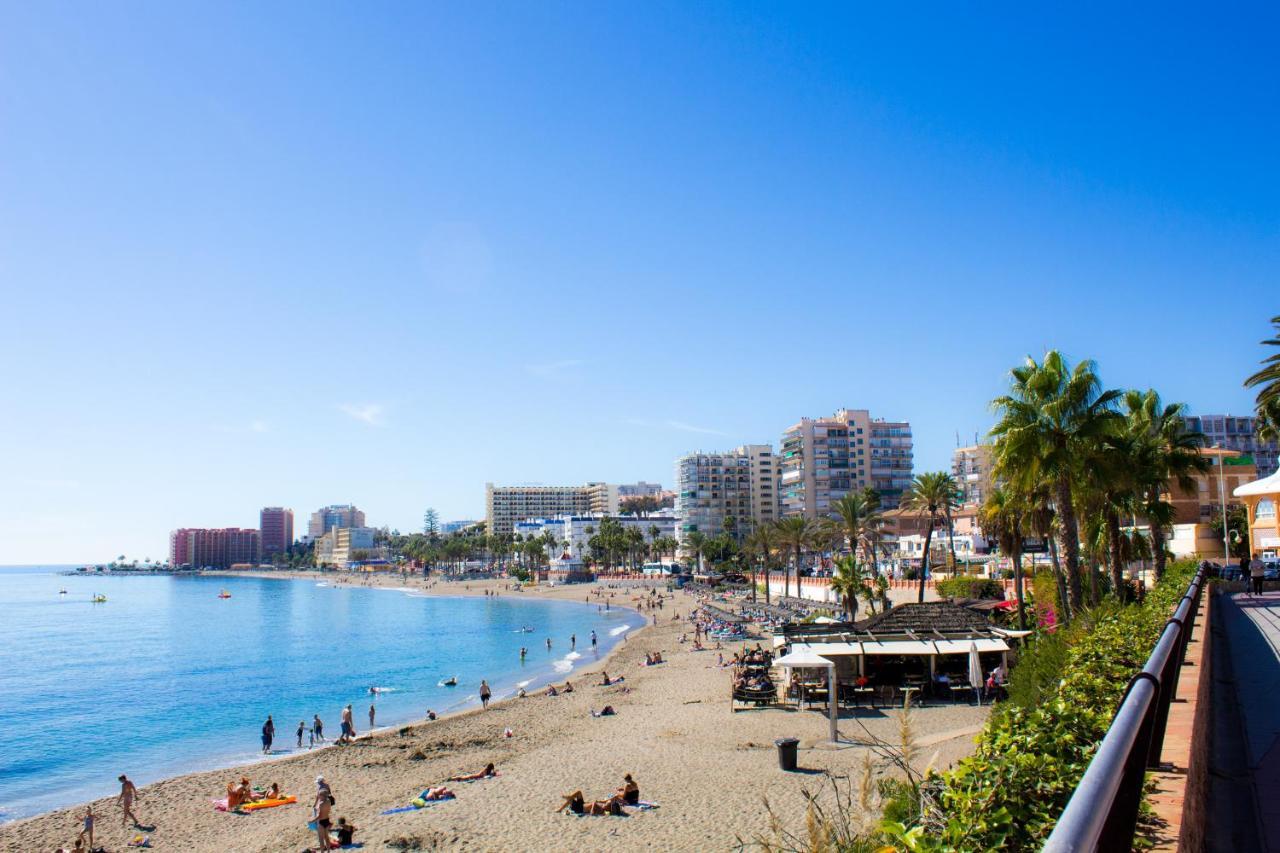 2Bdr Sunny Apartment With Pool And Private Parking In Benalmadena Luaran gambar