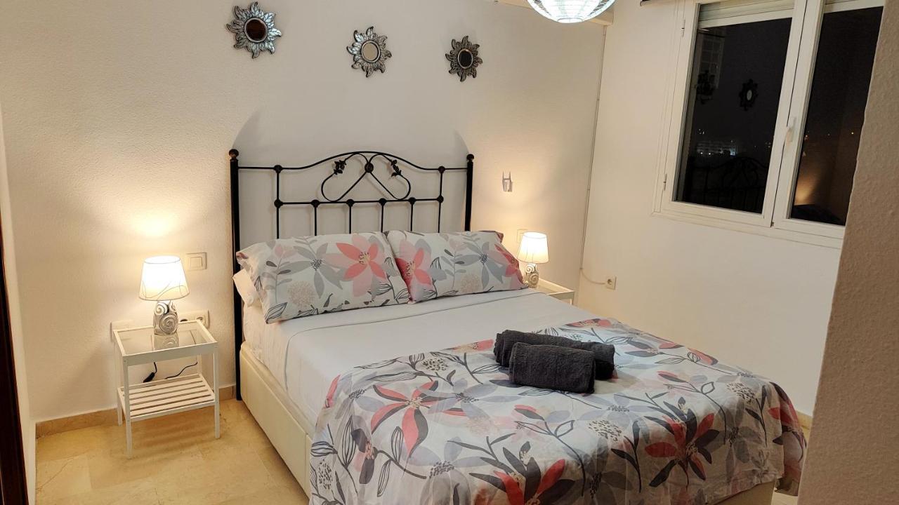 2Bdr Sunny Apartment With Pool And Private Parking In Benalmadena Luaran gambar