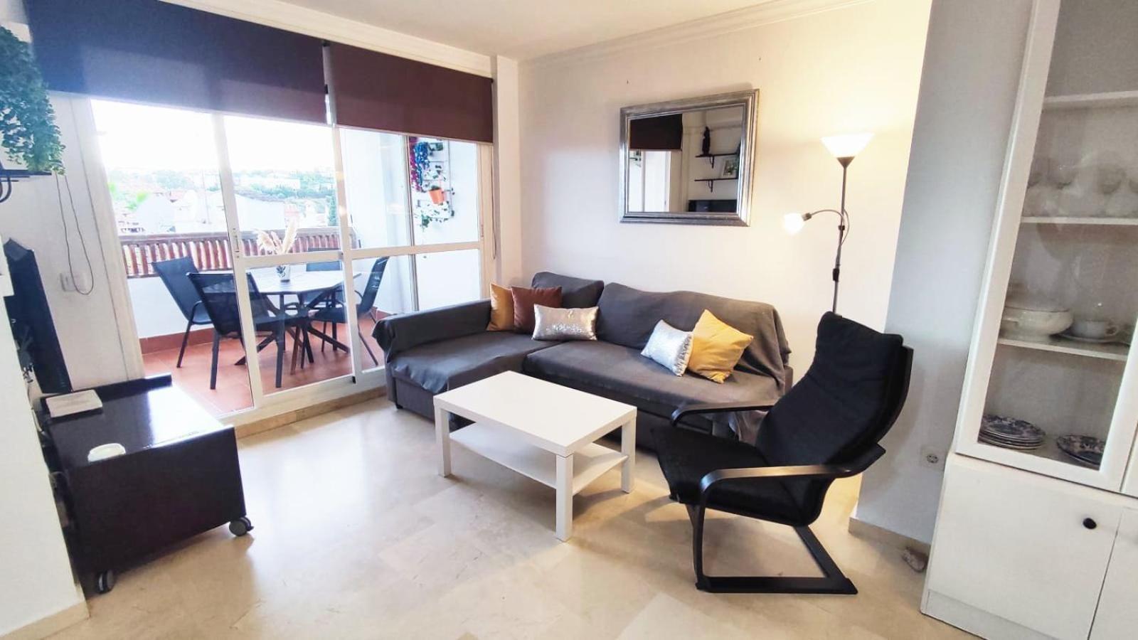 2Bdr Sunny Apartment With Pool And Private Parking In Benalmadena Luaran gambar